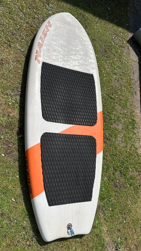 Foilboard Naish Hover Surf Ascend 5'0" - 44L foil prone wake, Ophalen, Zo goed als nieuw, Wingsurf-board