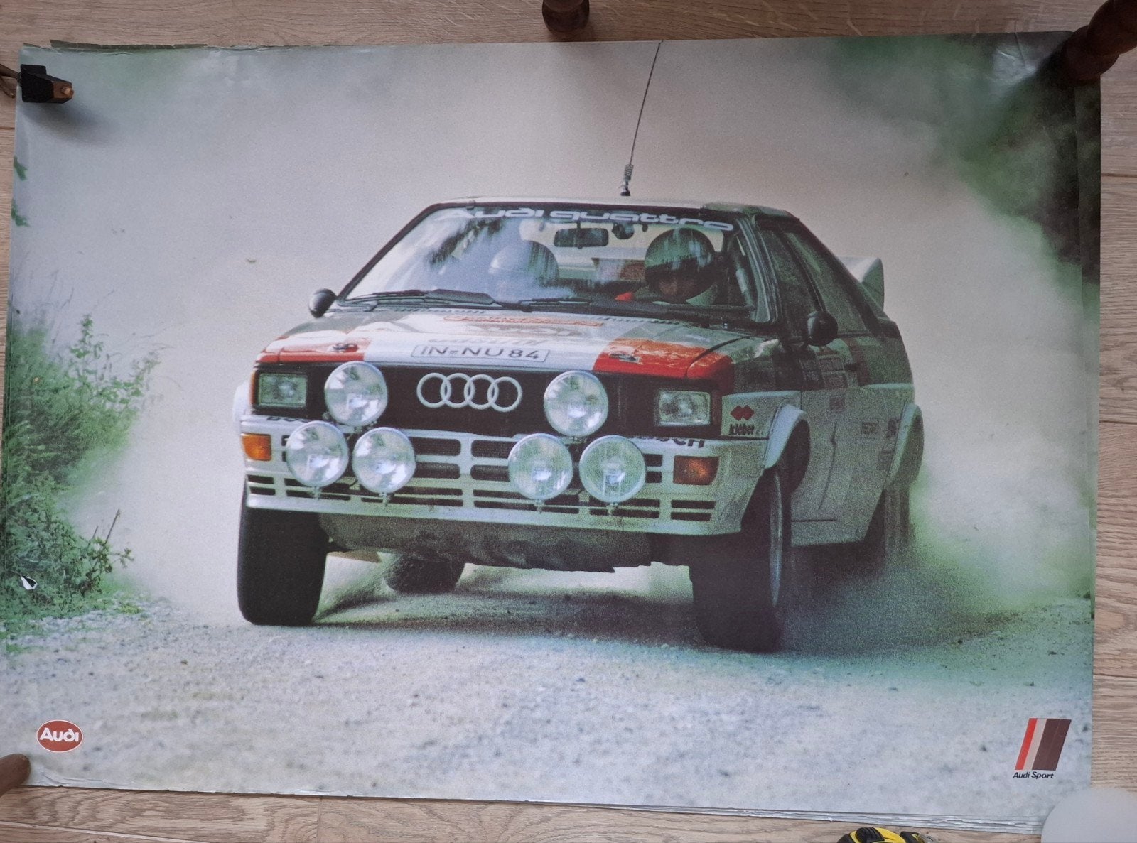 Audi Quattro.84/59. 14 identieke papieren posters. € 15,--, Ophalen of Verzenden, Zo goed als nieuw, Audi
