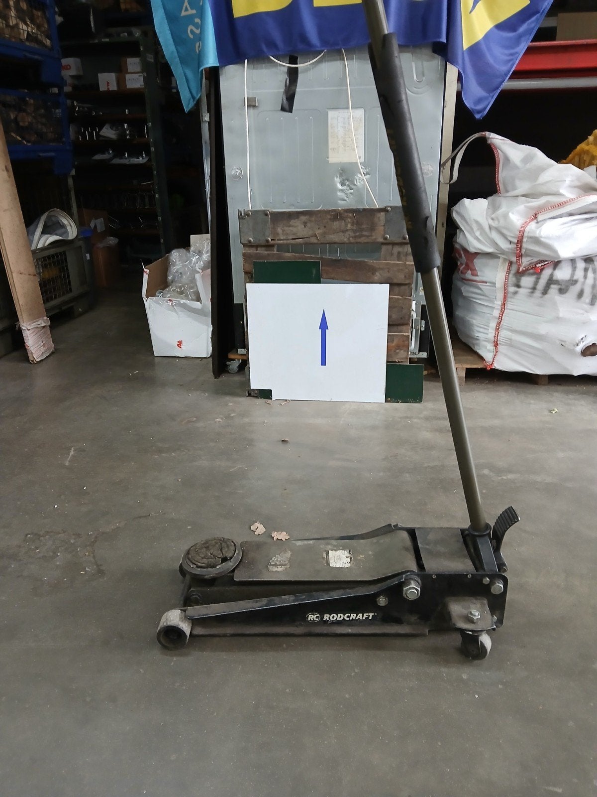 Werkplaatskrik 3000kg werkt wel maar lekt., Auto diversen, Krikken, Ophalen, Gebruikt, Hydraulisch, Garagekrik