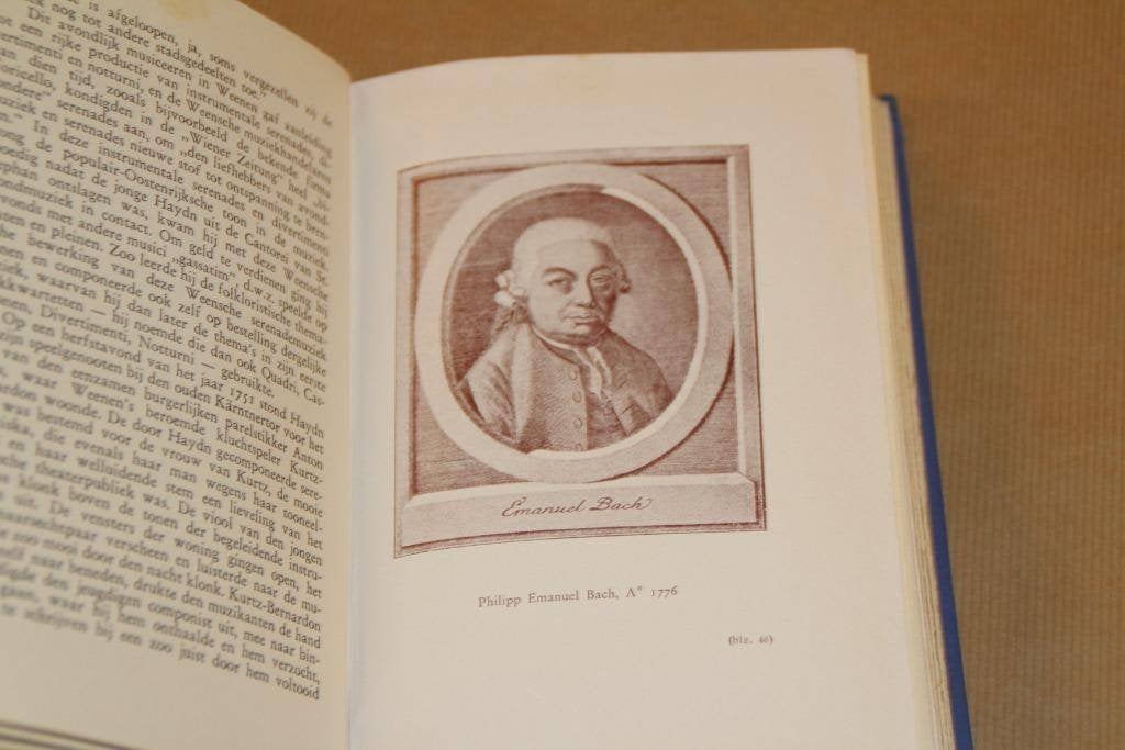 Boek over componist Josef Haydn - Zijn leven en zijn tijd, Boeken, Ophalen of Verzenden, Gelezen, Artiest