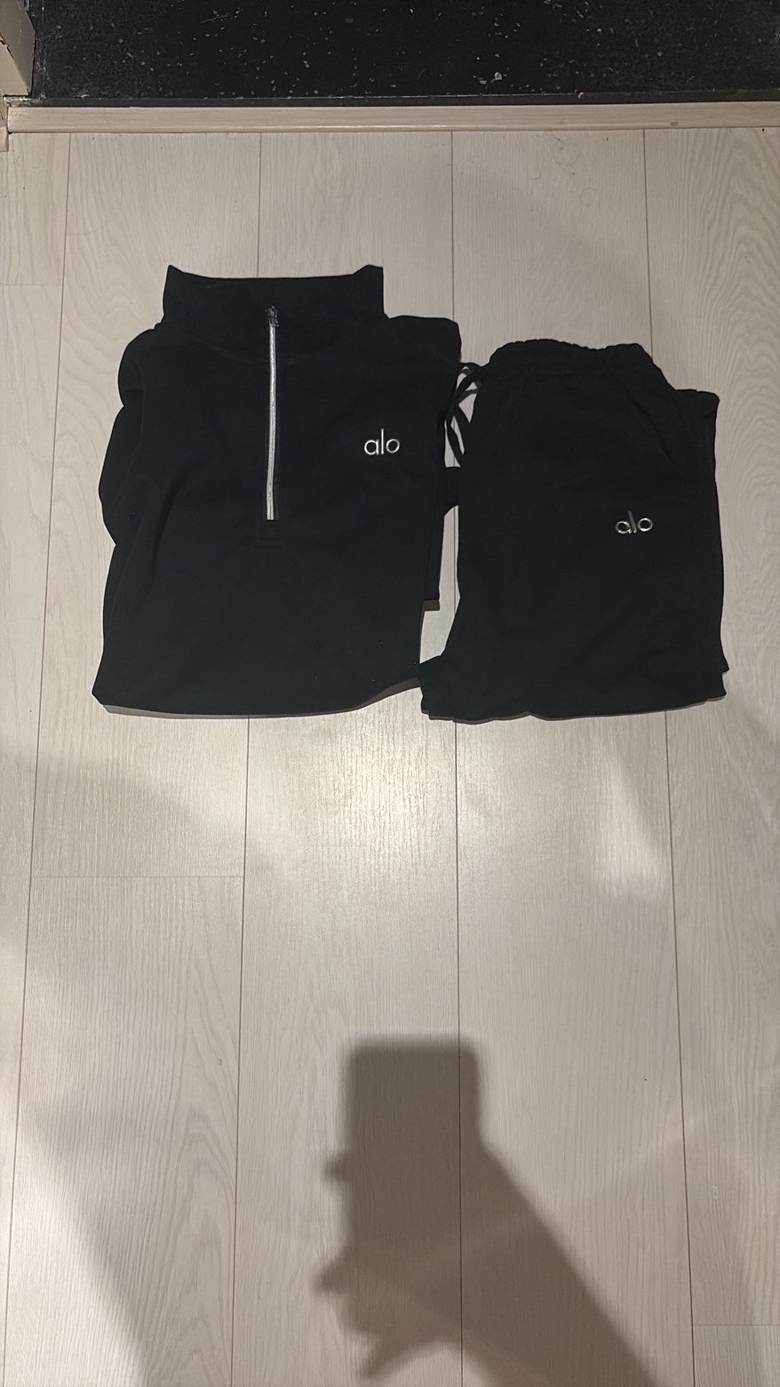 Alo Yoga trainingspak, Kleding | Dames, Sportkleding, Maat 38/40 (M), Zwart, Nieuw, Ophalen of Verzenden