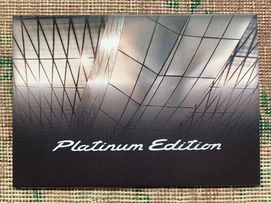 Nederlandse brochure Porsche Cayenne Platinum Edition 2016, Porsche, Nieuw, Ophalen of Verzenden, Porsche