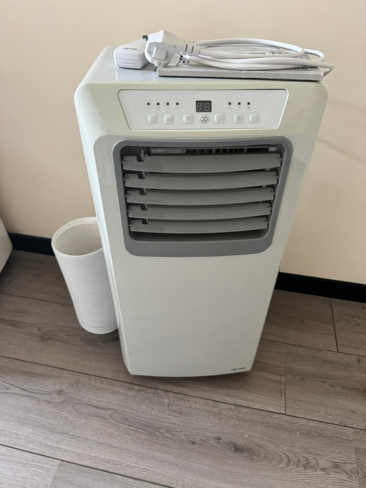 Mobiele airco nieuwstaat 7000 Btu, Ophalen, Minder dan 60 m³, 3 snelheden of meer, Zo goed als nieuw