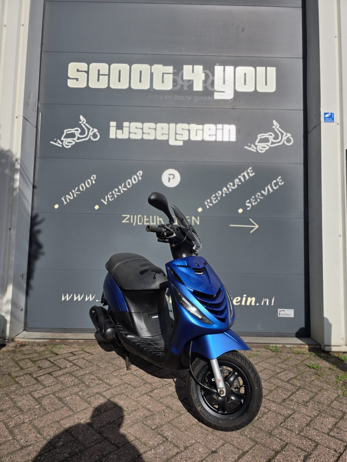 ZIP SP BROM 4T 2V BWM BLAUW GARANTIE, Fietsen en Brommers, Maximaal 45 km/u, Zip, Ophalen of Verzenden, Zo goed als nieuw
