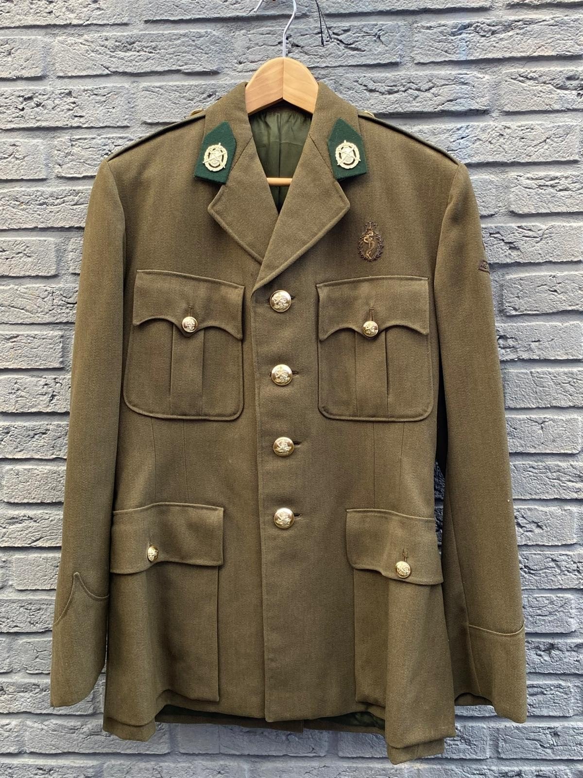Uniform jas Kapitein Arts met geborduurd brevet., Ophalen of Verzenden