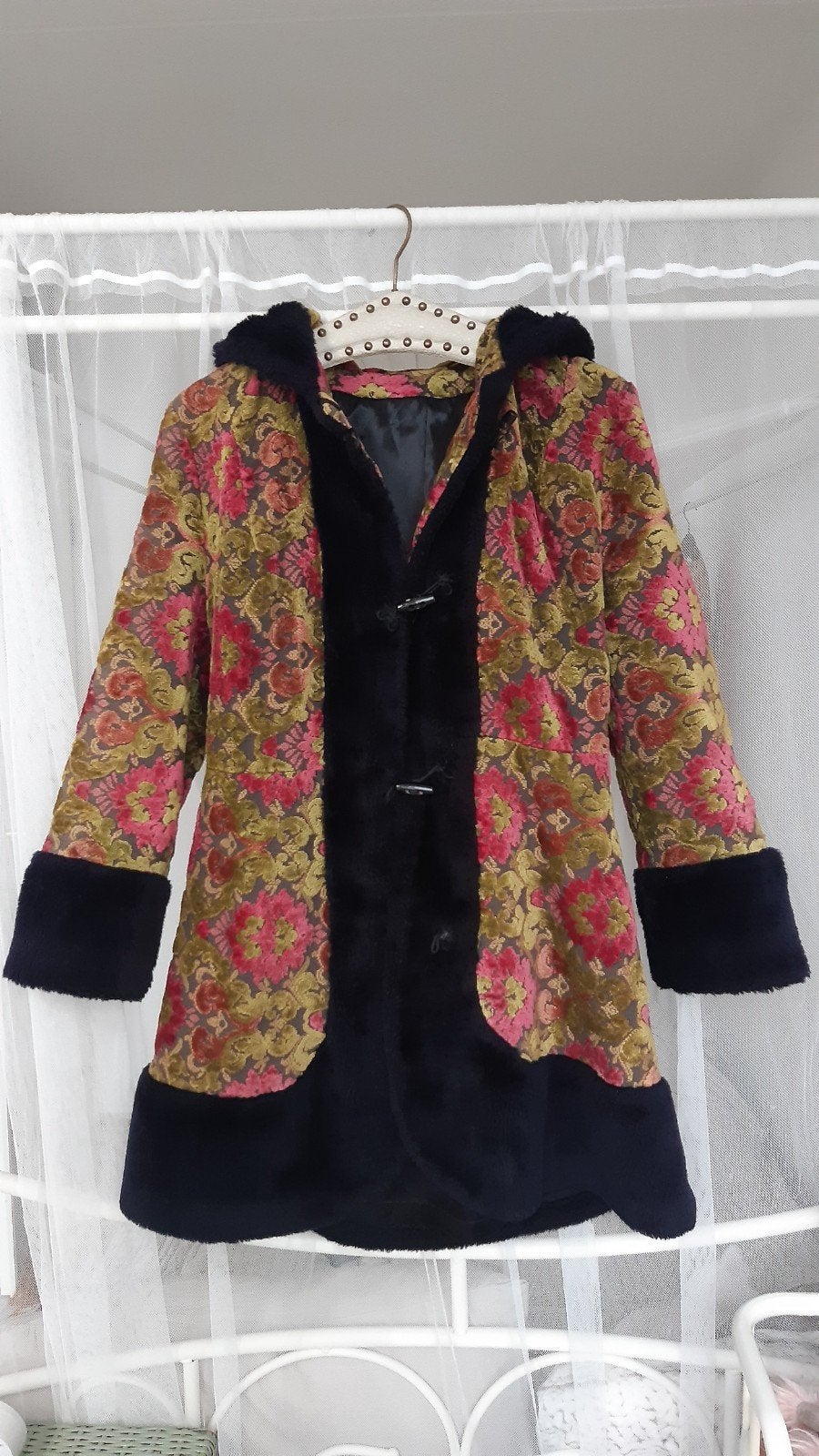 Vintage fluwelen velour jas 34/36 S met bloemenprint en imit, Kleding | Dames, Maat 38/40 (M), Meerkleurig, Ophalen of Verzenden