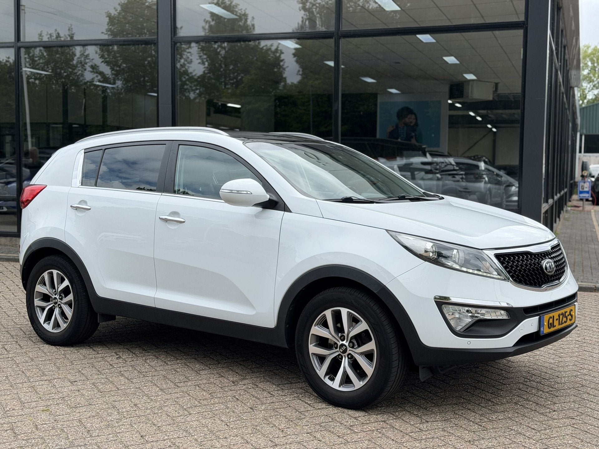 Kia Sportage 1.6 GDI DynamicPlusLine Trekhaak|PanoDak|Camera, Voorwielaandrijving, 4 cilinders, Wit, Origineel Nederlands