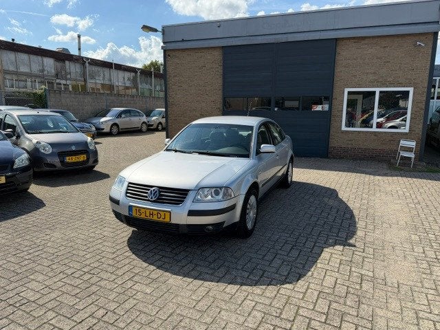 Volkswagen Passat 2.0-20V Comfortline, Auto's, 1325 kg, Gebruikt, 4 cilinders, 1984 cc