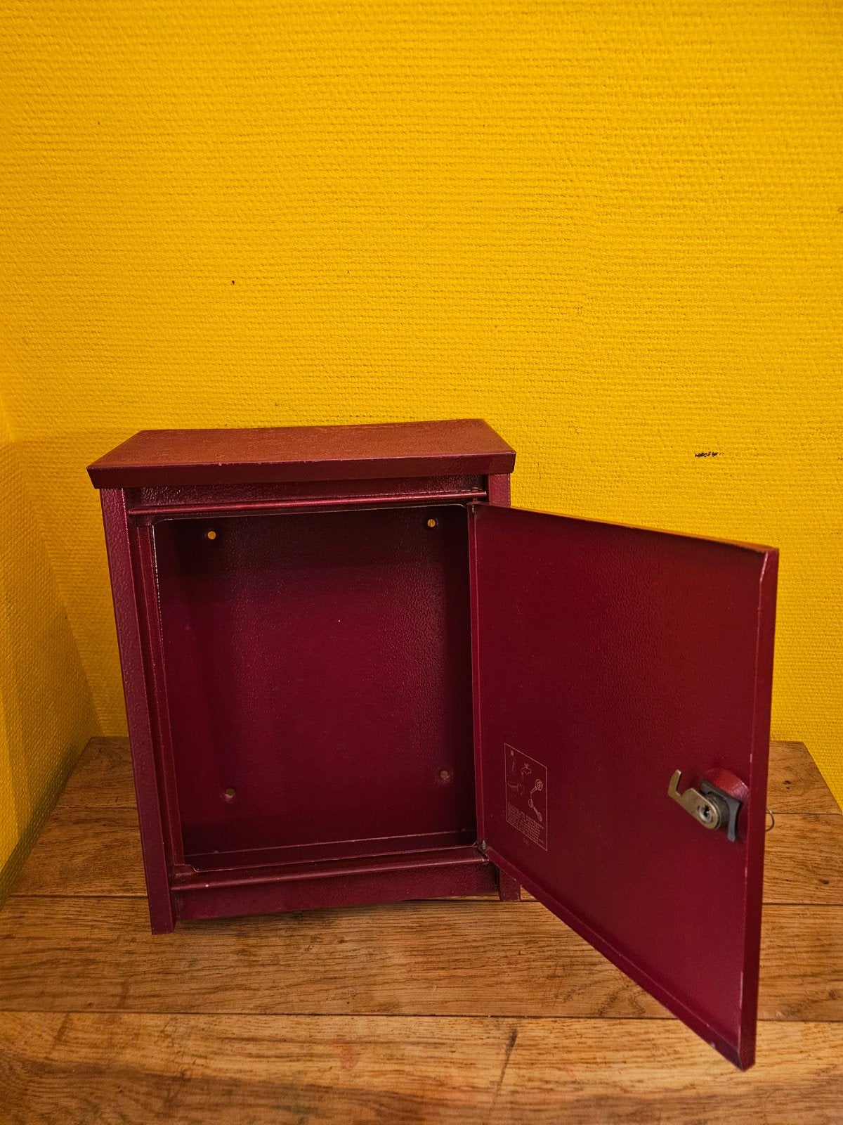 Rode Postbus met 2 Sleutel - Compact en Functioneel, Ophalen of Verzenden, Gebruikt