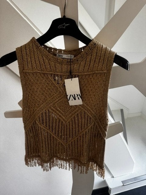 Splinternieuwe gouden top met Franjes Zara maat L, Kleding | Dames, Tops, Maat 38/40 (M), Overige kleuren, Nieuw, Ophalen of Verzenden