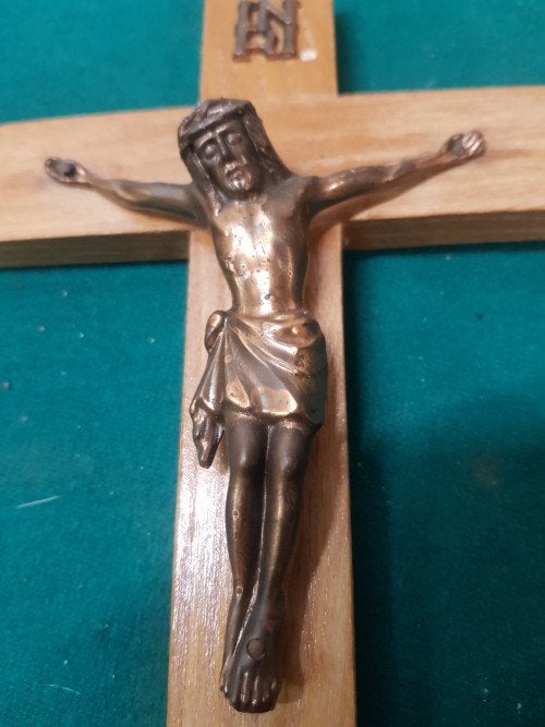 Kruisbeeld hout met koperen jezus, Ophalen of Verzenden