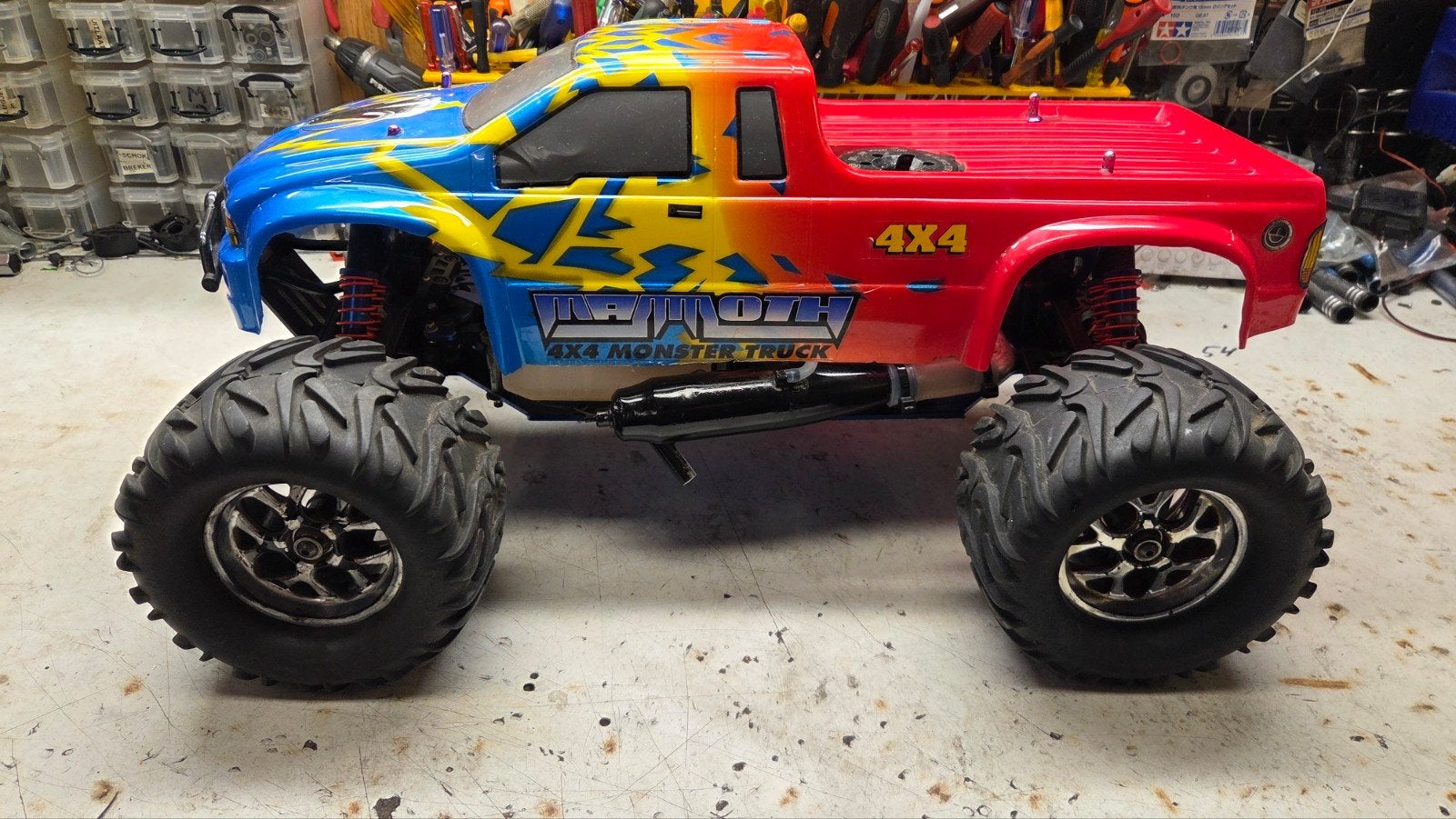 Te koop super dikke monstertruck xtm racing, Gebruikt, Auto offroad, Ophalen of Verzenden, Schaal 1:8