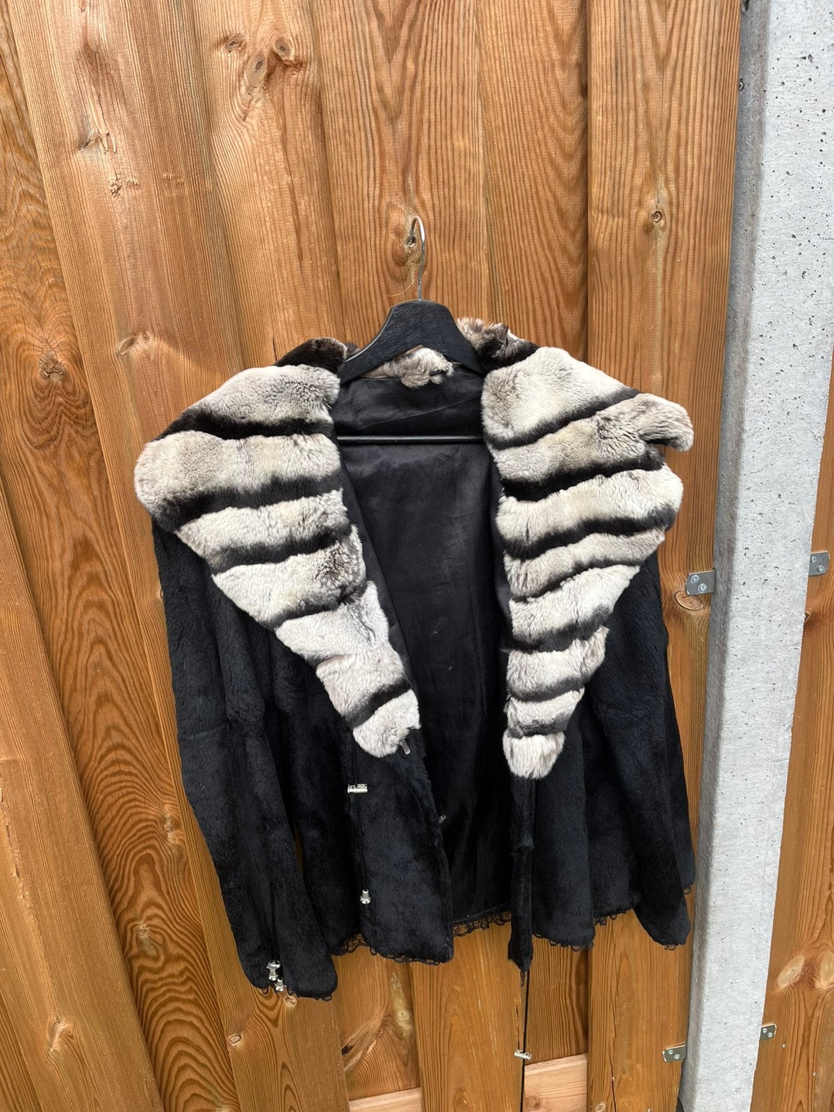 Exclusieve bontjas, Kleding | Dames, Ophalen of Verzenden, Zo goed als nieuw, Maat 42/44 (L), Zwart