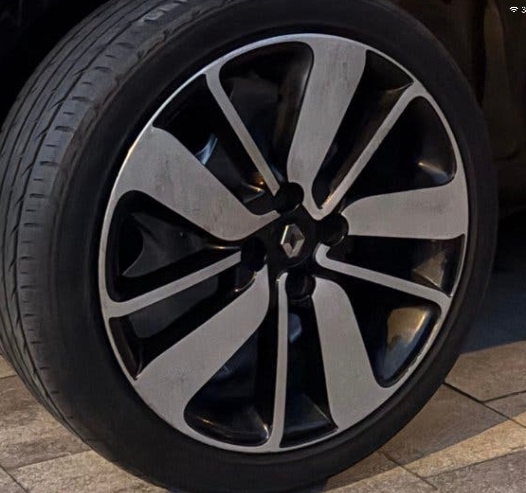 Renault Clio 4 velgen met banden 17inch, Auto's, Voorwielaandrijving, 839 kg, Twingo, 74 pk