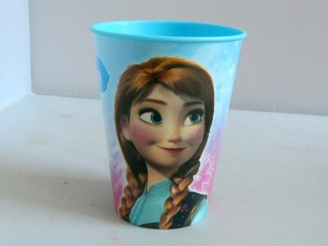 Frozen # beker - zie foto's, Ophalen of Verzenden, Overige figuren, Zo goed als nieuw, Beeldje of Figuurtje