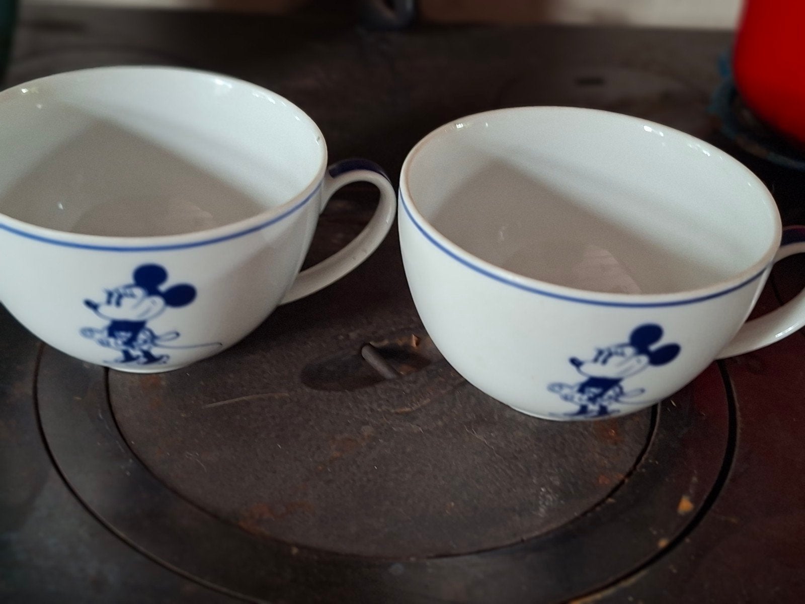 2 kopjes mickey mouse degrenne., Ophalen of Verzenden