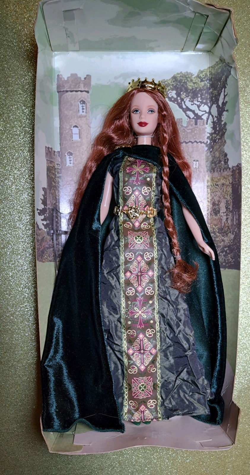 Mattel Barbie Collector DOTW Princess of Ireland 2002, Ophalen of Verzenden, Zo goed als nieuw, Fashion Doll