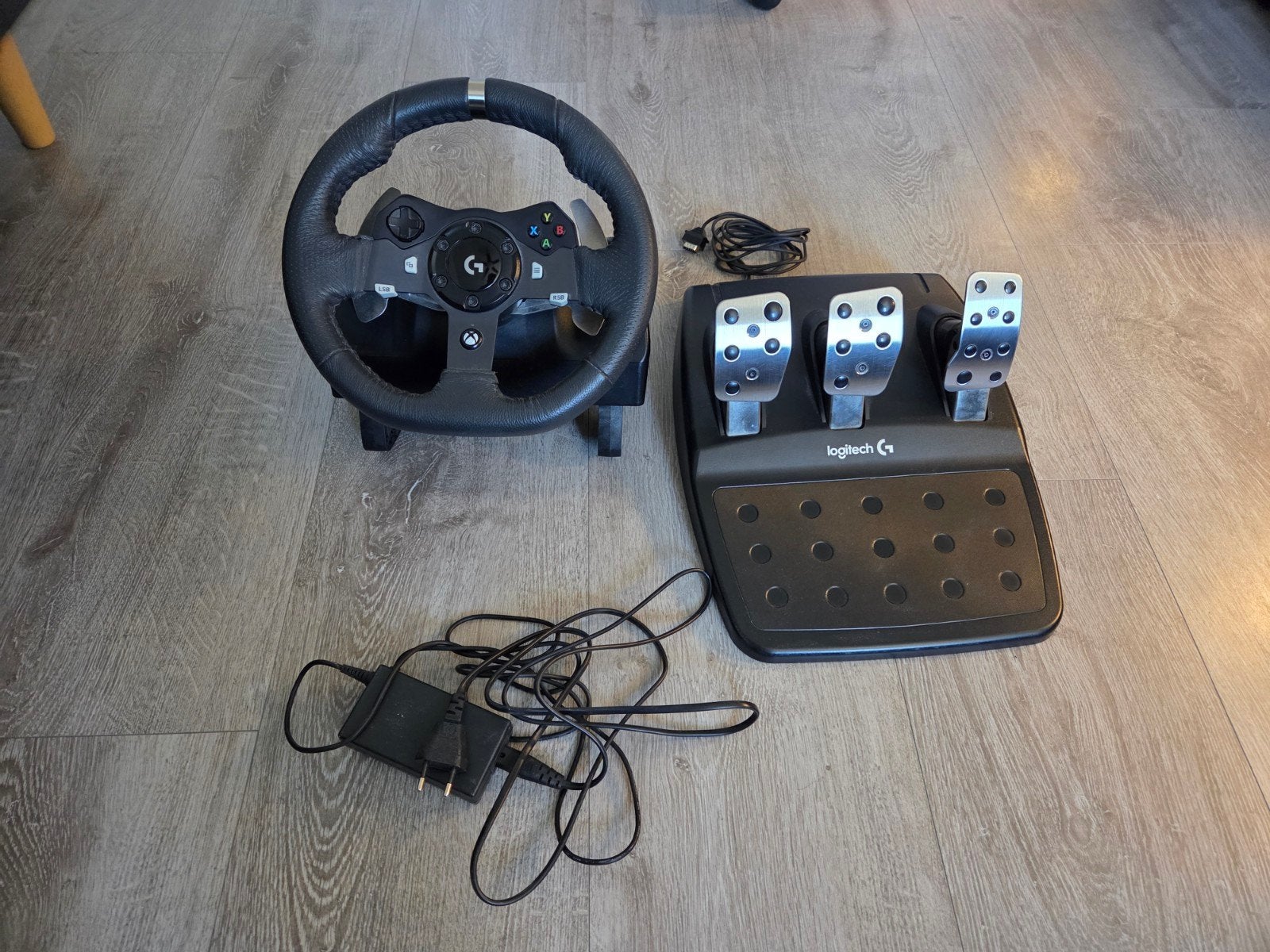 Logitech G920, Ophalen of Verzenden, Zo goed als nieuw, Stuurtje of Sportattribuut, Xbox Original