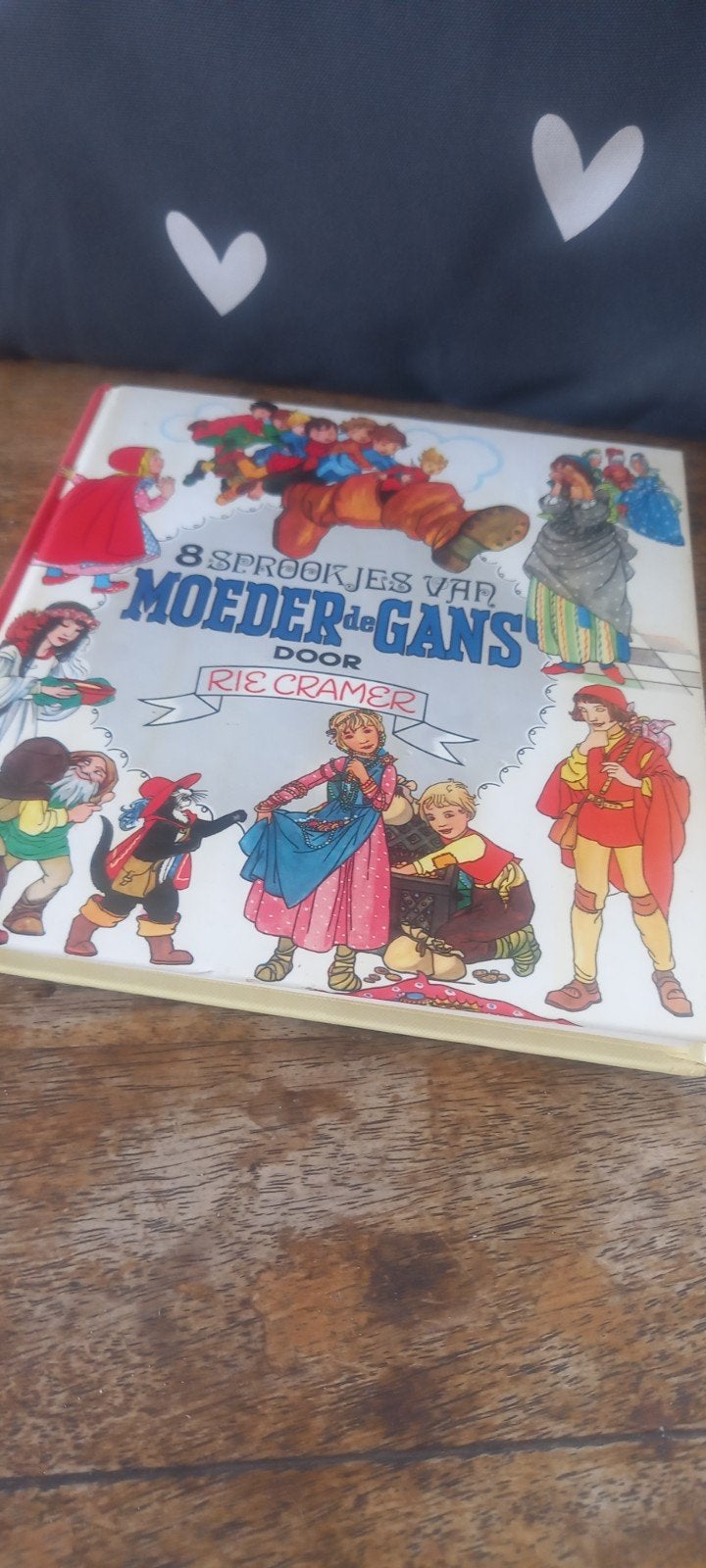 8 Sprookjes van Moeder de Gans door Rie Cramer, Boeken, Sprookjes en Fabels, Ophalen of Verzenden, Gelezen, Rie cramer