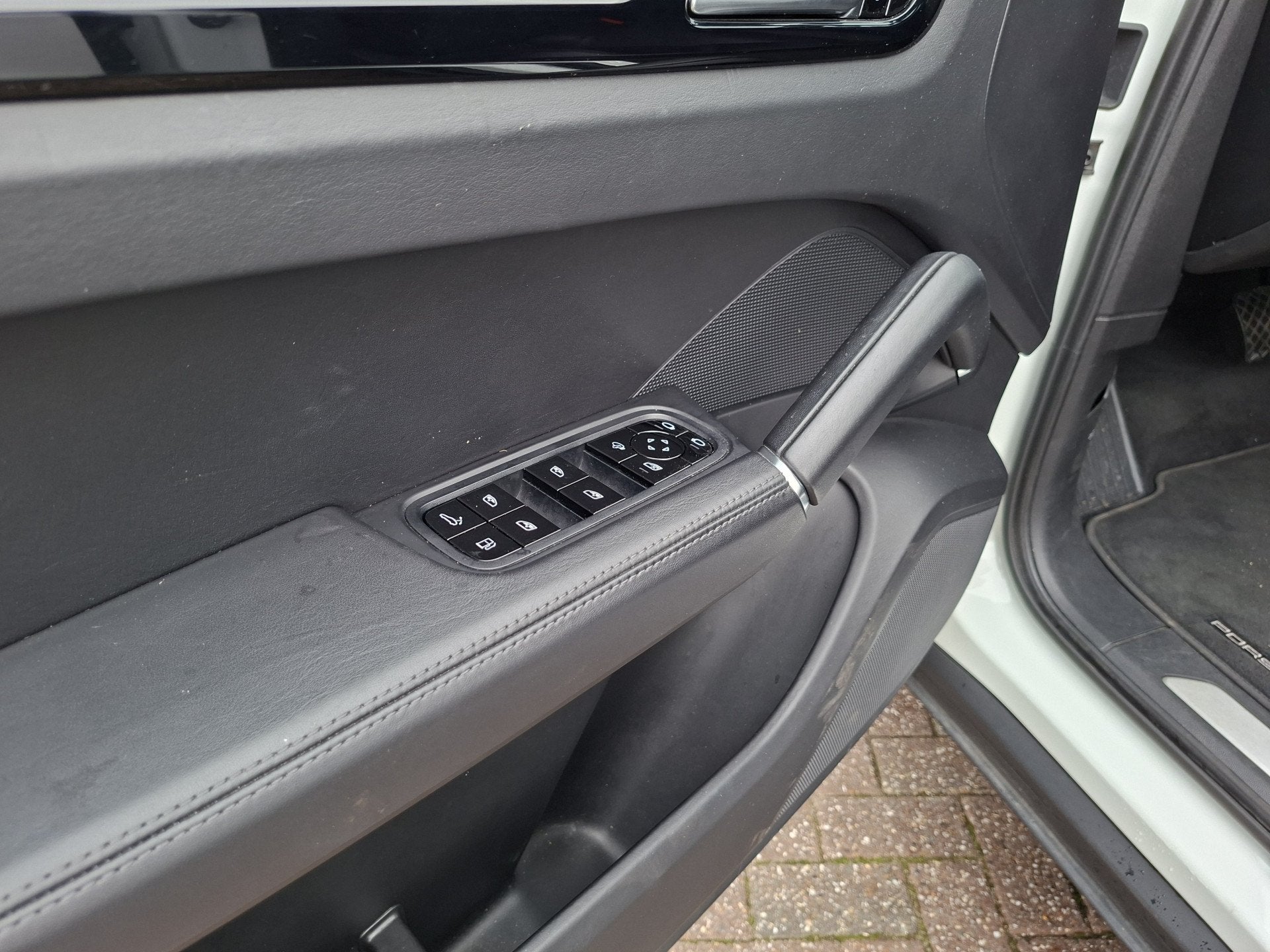 Foto 45 van Porsche Cayenne Coupé 3.0 E-Hybrid Pano Trekhaak(3500) 360