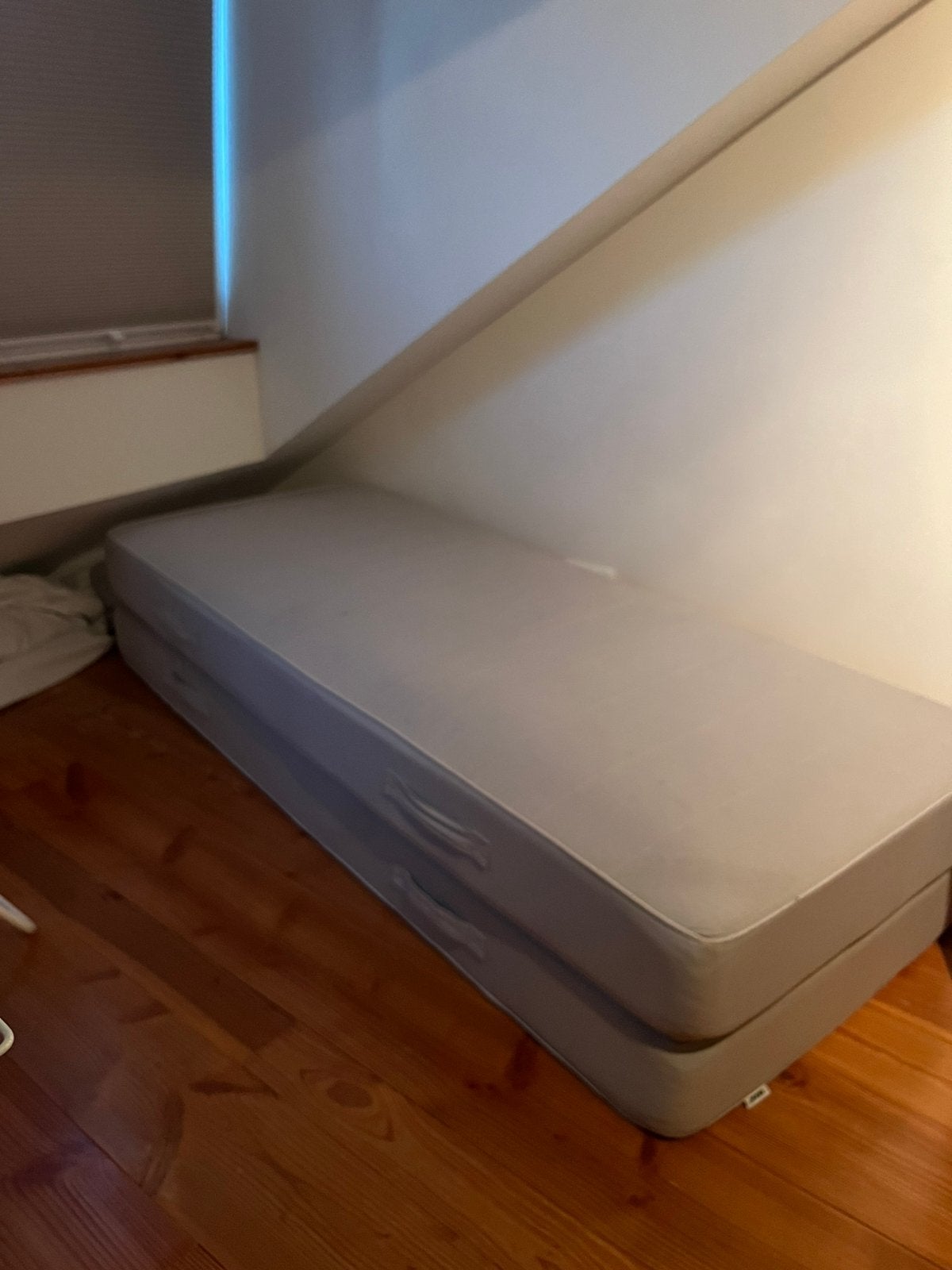 Twee IKEA matrassen, weinig gebruikt, Ophalen, Zo goed als nieuw, Eenpersoons, 90 cm
