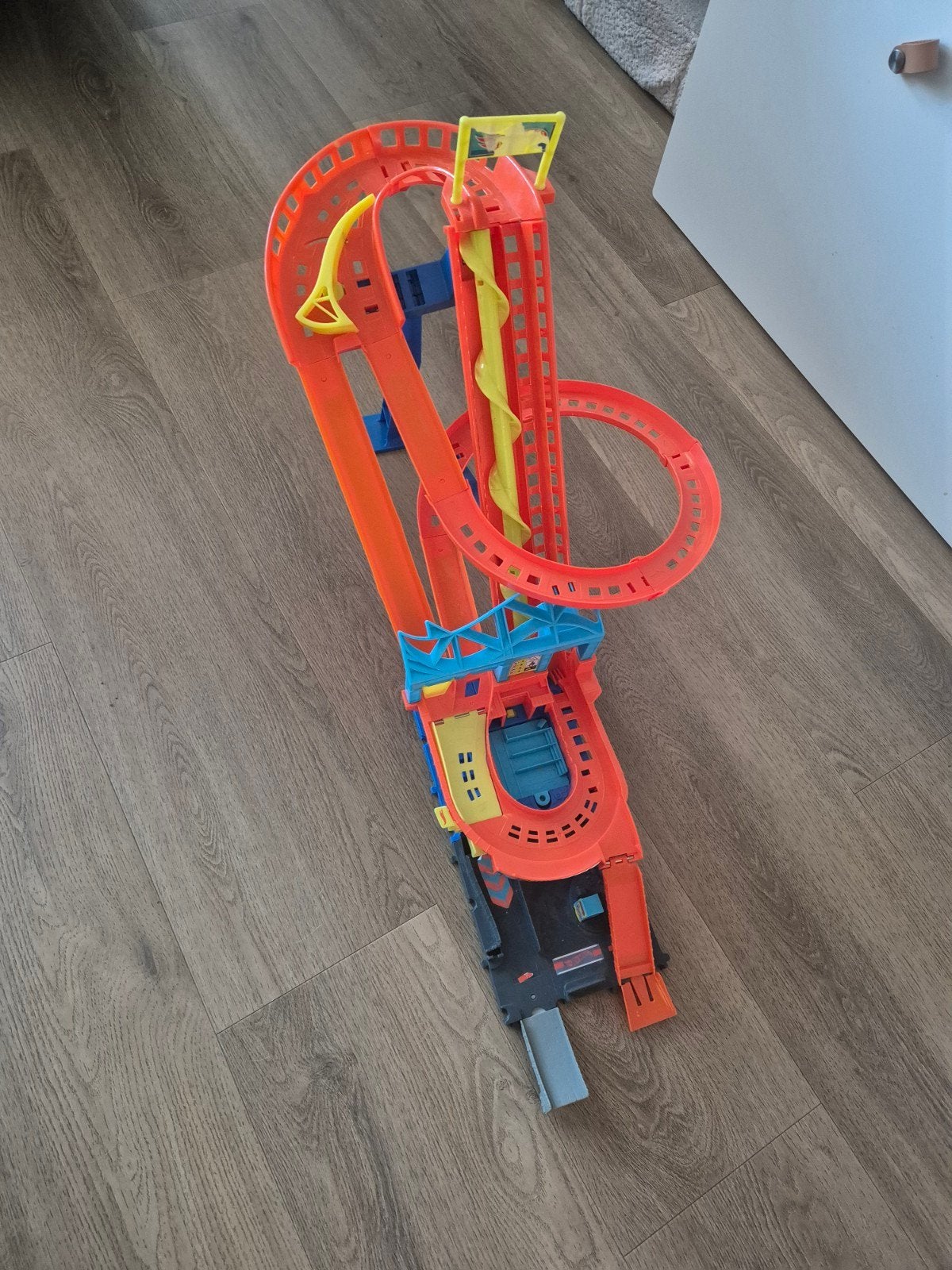 Hot Wheels Set: Sky Crash Tower + Corkscrew Crash, Ophalen of Verzenden, Hot Wheels, Met looping, Elektrisch