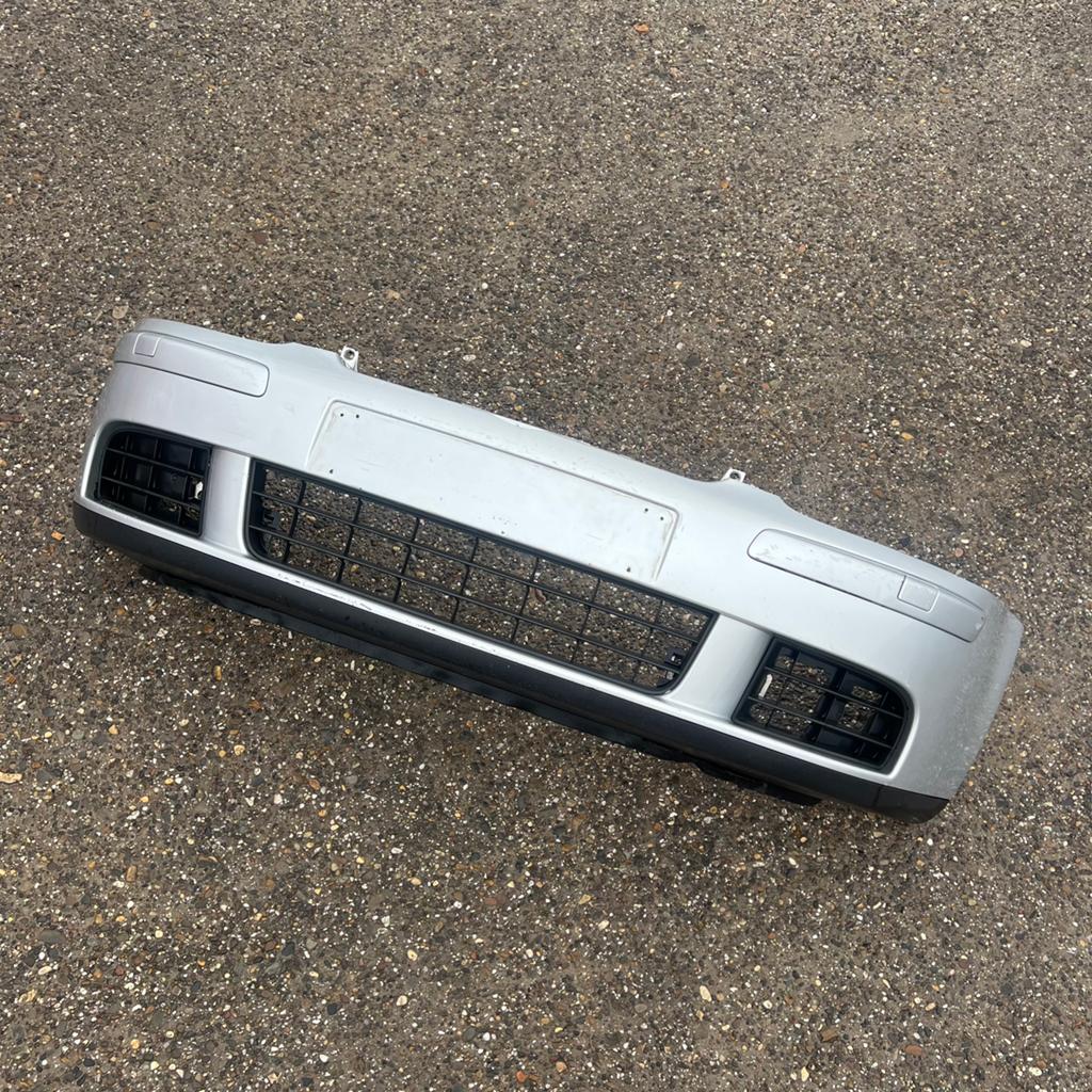 Originele VW Golf 5 voorbumper LA7W – met koplampsproeiers, Auto diversen, Tuning en Styling, Ophalen