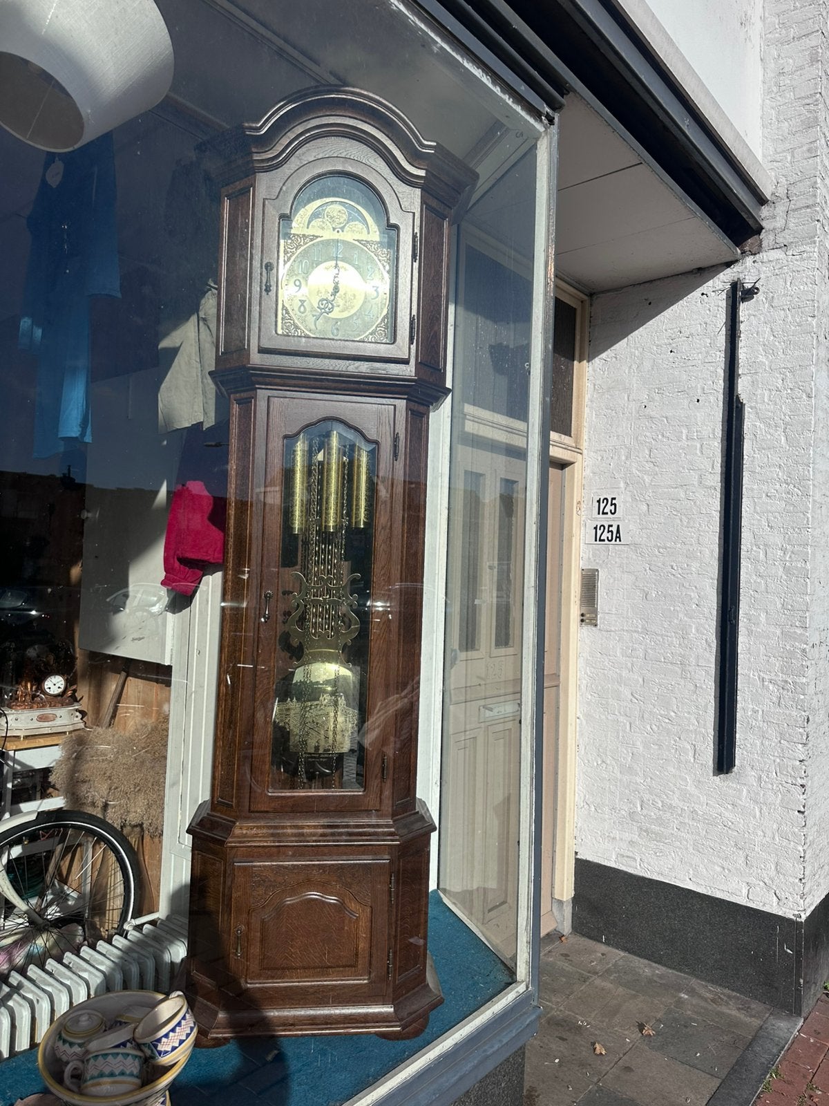 Traditionele staande klok in massief eiken kleur €1450, Ophalen