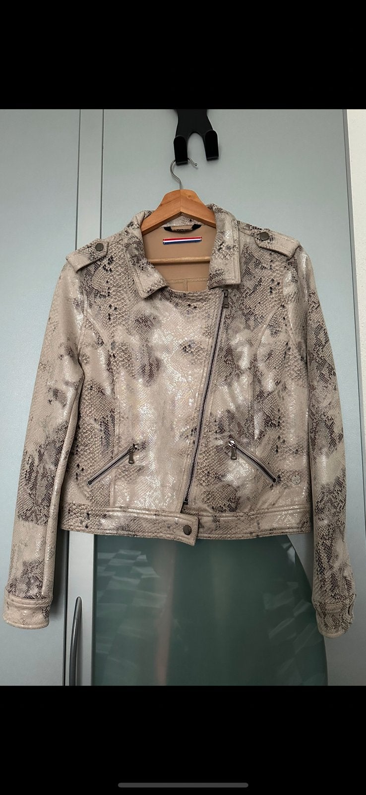 Damesjasje maat S, Ophalen of Verzenden, Zo goed als nieuw, Maat 38/40 (M)