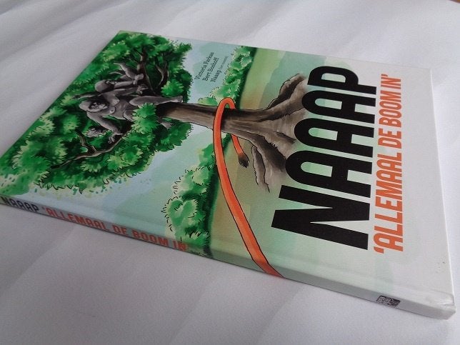 Naaap 'Allemaal de Boom in' (Hardcover) Apenheul Boek., Fictie algemeen, Jongen of Meisje, Ophalen of Verzenden, Zo goed als nieuw