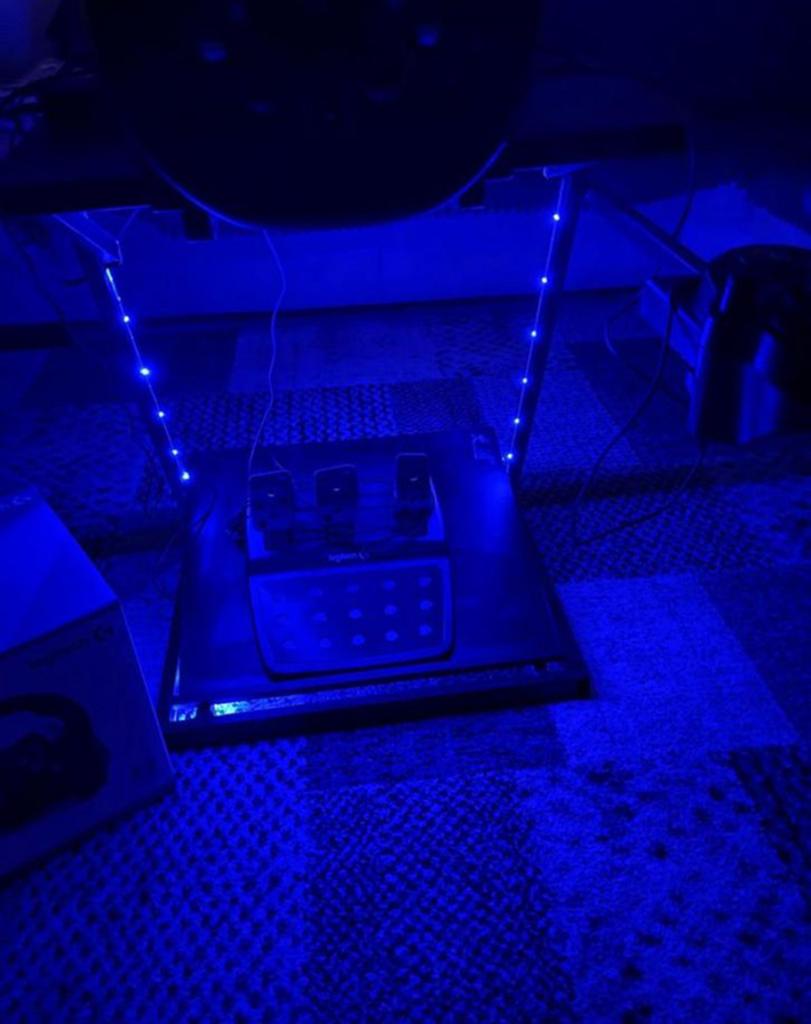 Gaming Tafel met LED voor g29 stuur,pandalen en shifter, Spelcomputers en Games, Spelcomputers | Xbox | Accessoires, Ophalen, Gebruikt