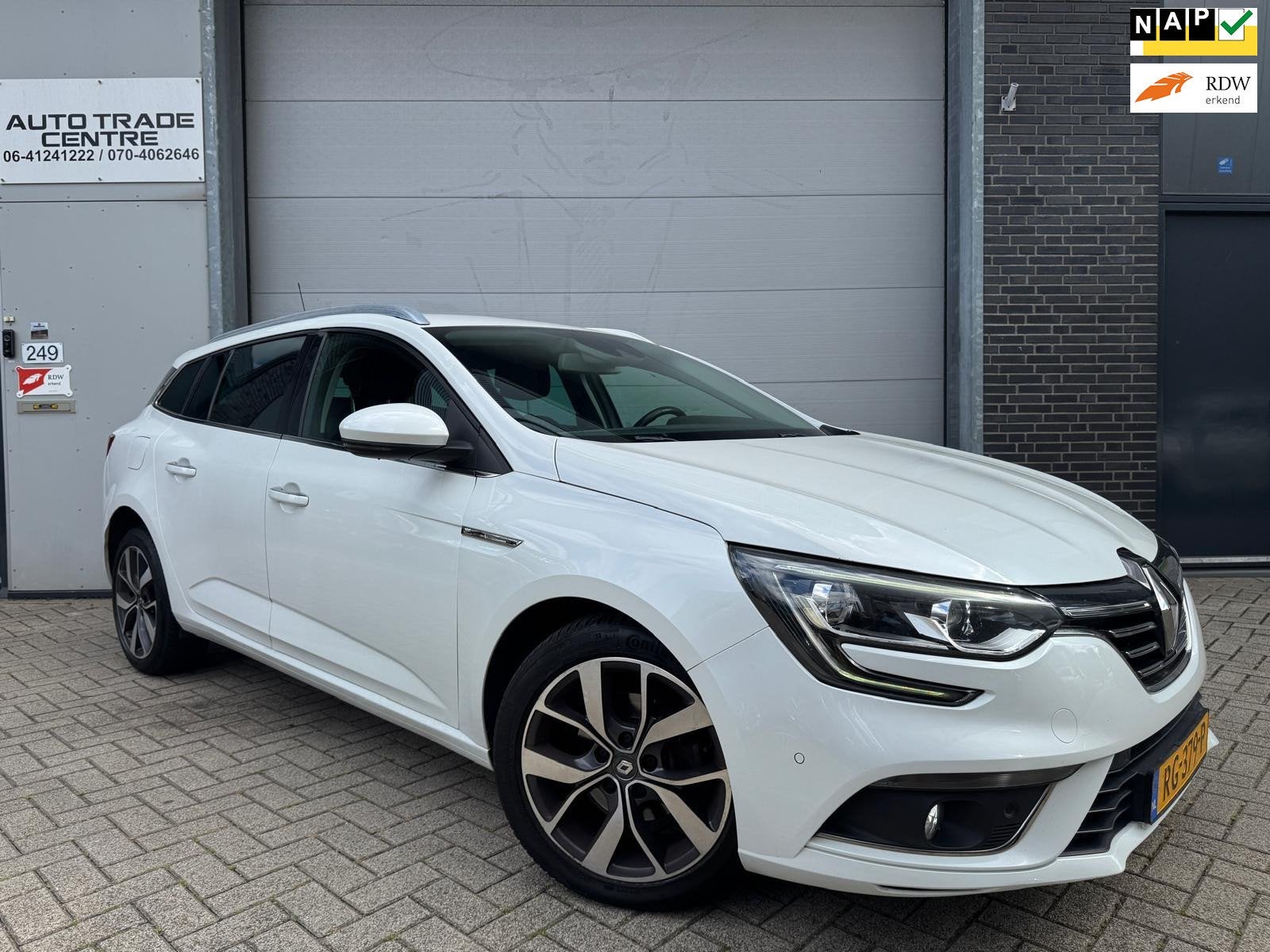 Renault Mégane Estate 1.2 TCe Bose [Camera|Keyless|Dodehoek