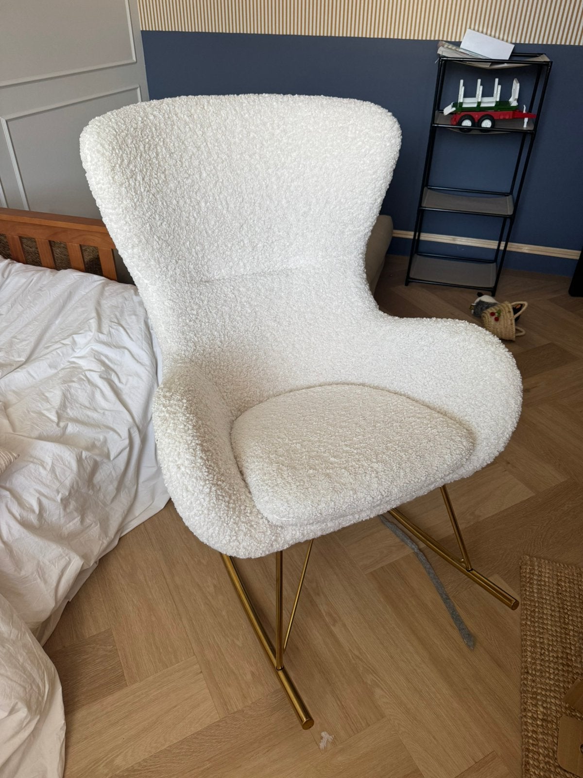 Mooie teddy schommelstoel van Westwing zgan, Ophalen, Minder dan 75 cm, Teddy boucle, Zo goed als nieuw