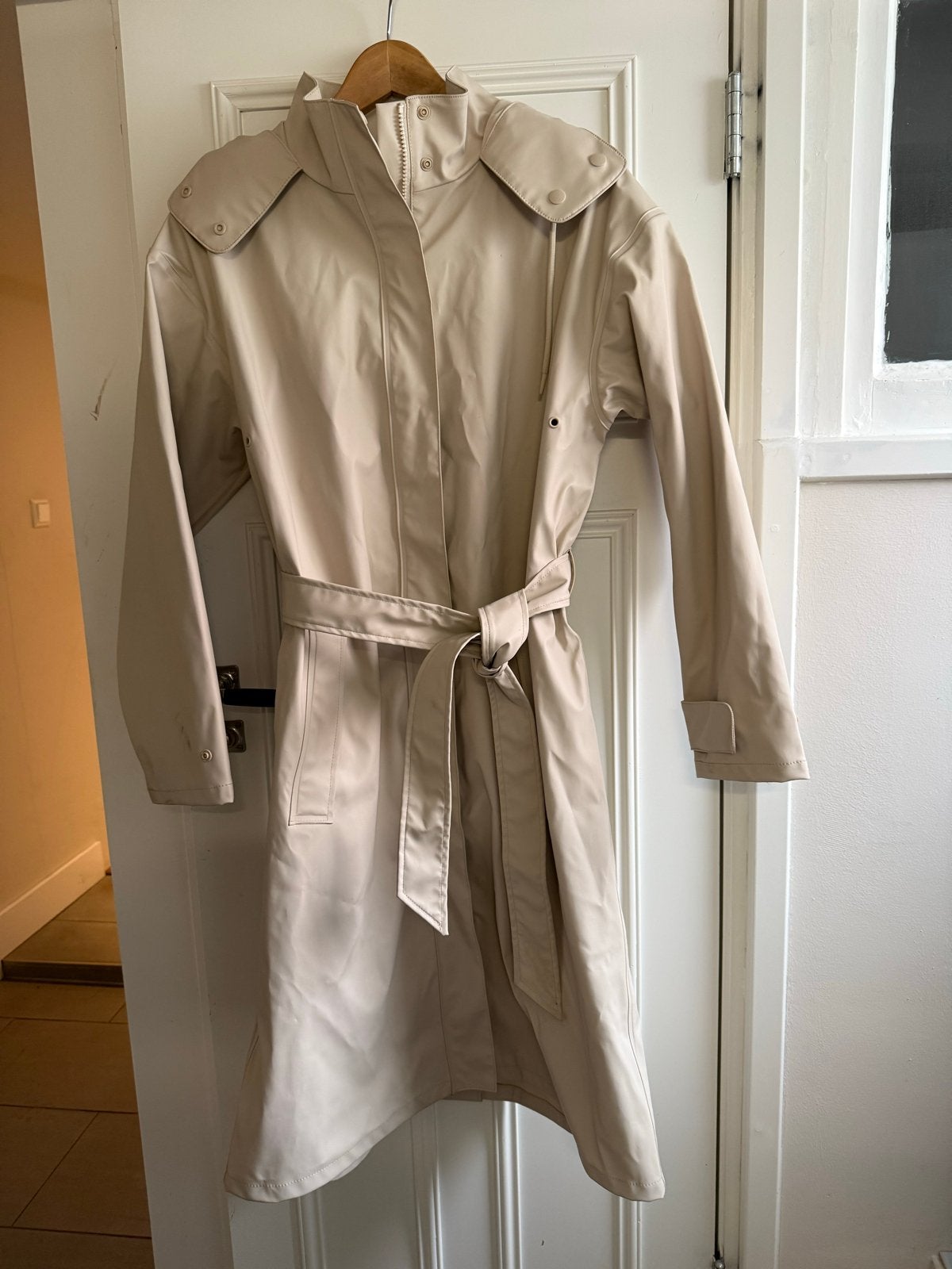 Hema regenjas beige maat S met klein vlekje, Ophalen of Verzenden, Zo goed als nieuw, Maat 36 (S), Beige