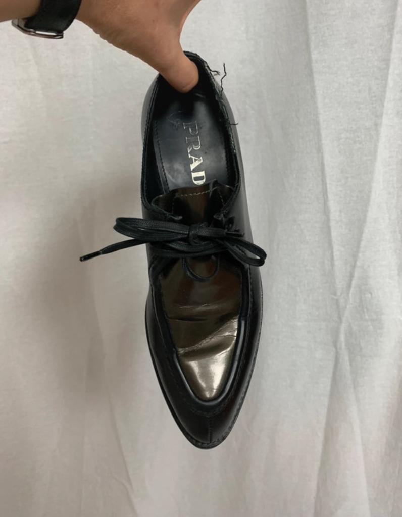 Prada Veterschoenen met Dikke Zool, Ophalen, Zo goed als nieuw, Zwart, Schoenen met lage hakken