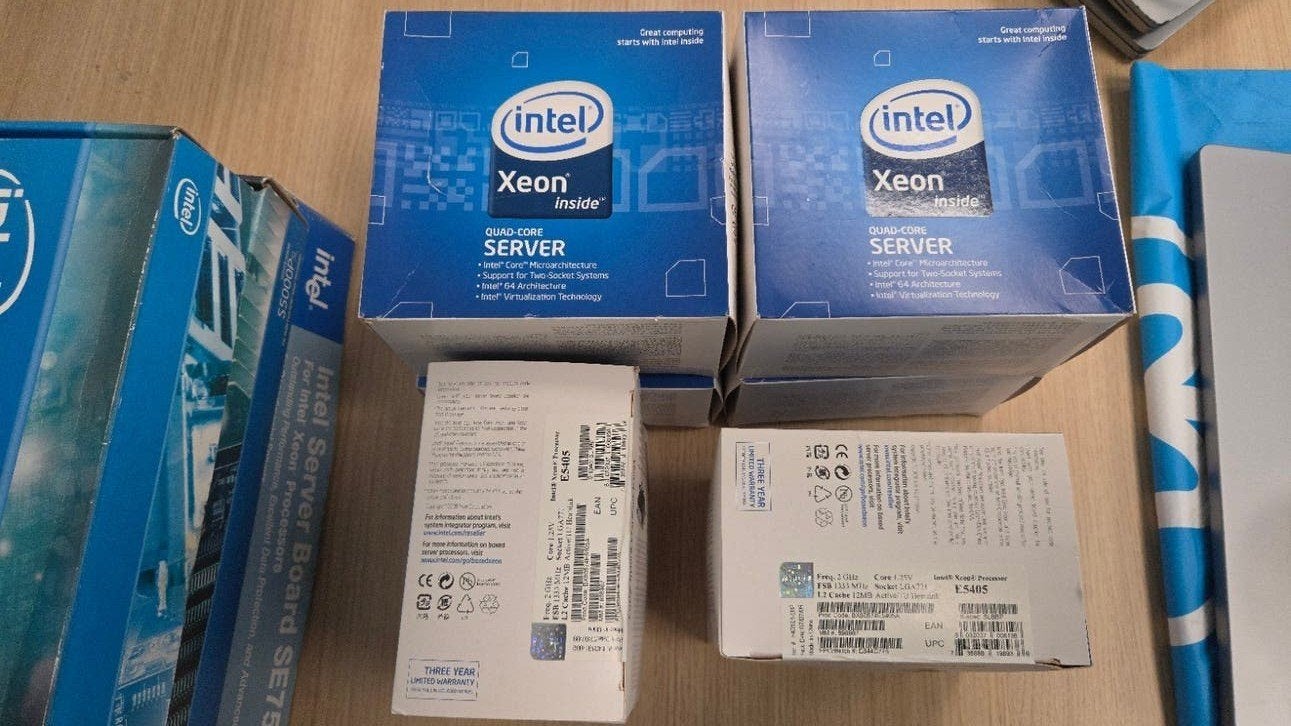 Intel Xeon E5405 Quad-Core Processor seald vintage, Computers en Software, Ophalen, Xeon E5405, 4-core, Nieuw