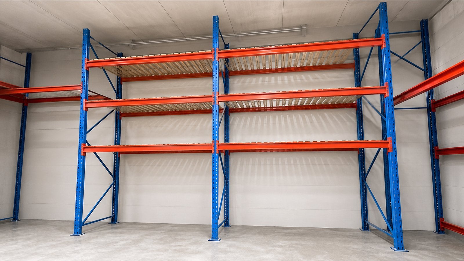 Zeer nette EAB palletstelling - 11 staanders, 72 liggers, Ophalen