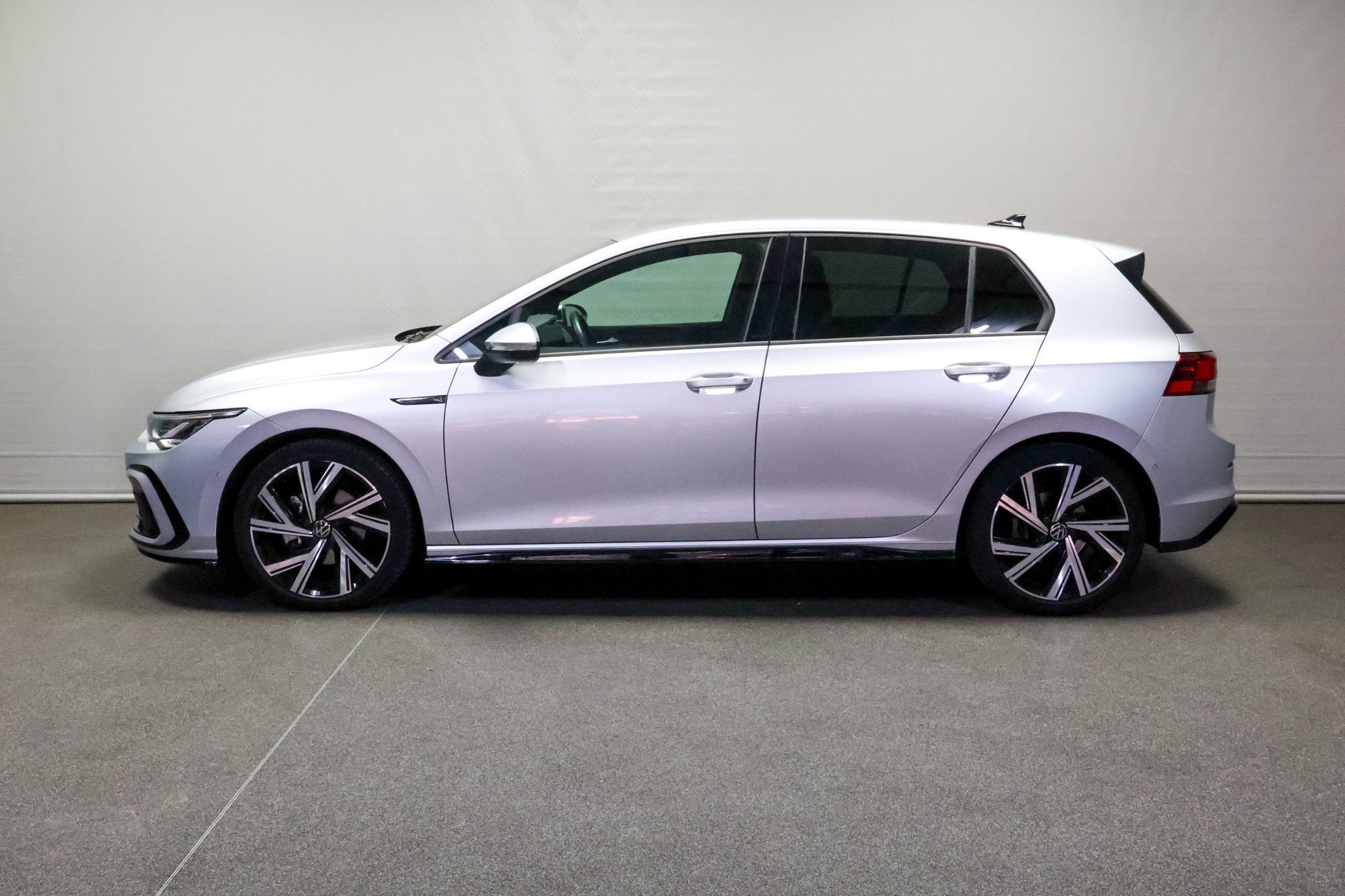 Volkswagen Golf 1.5 eTSI R-Line, 4 cilinders, 150 pk, Origineel Nederlands, Bedrijf