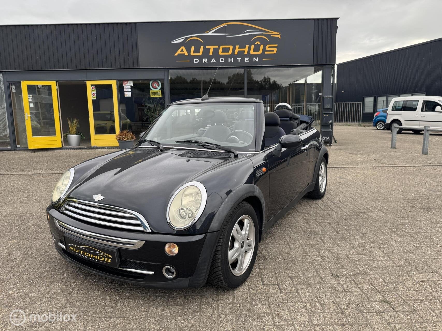 Mini Cabrio 1.6 Cooper automaat airco lm velgen 89746 km, Auto's, Stof, Gebruikt, Zwart, 4 cilinders