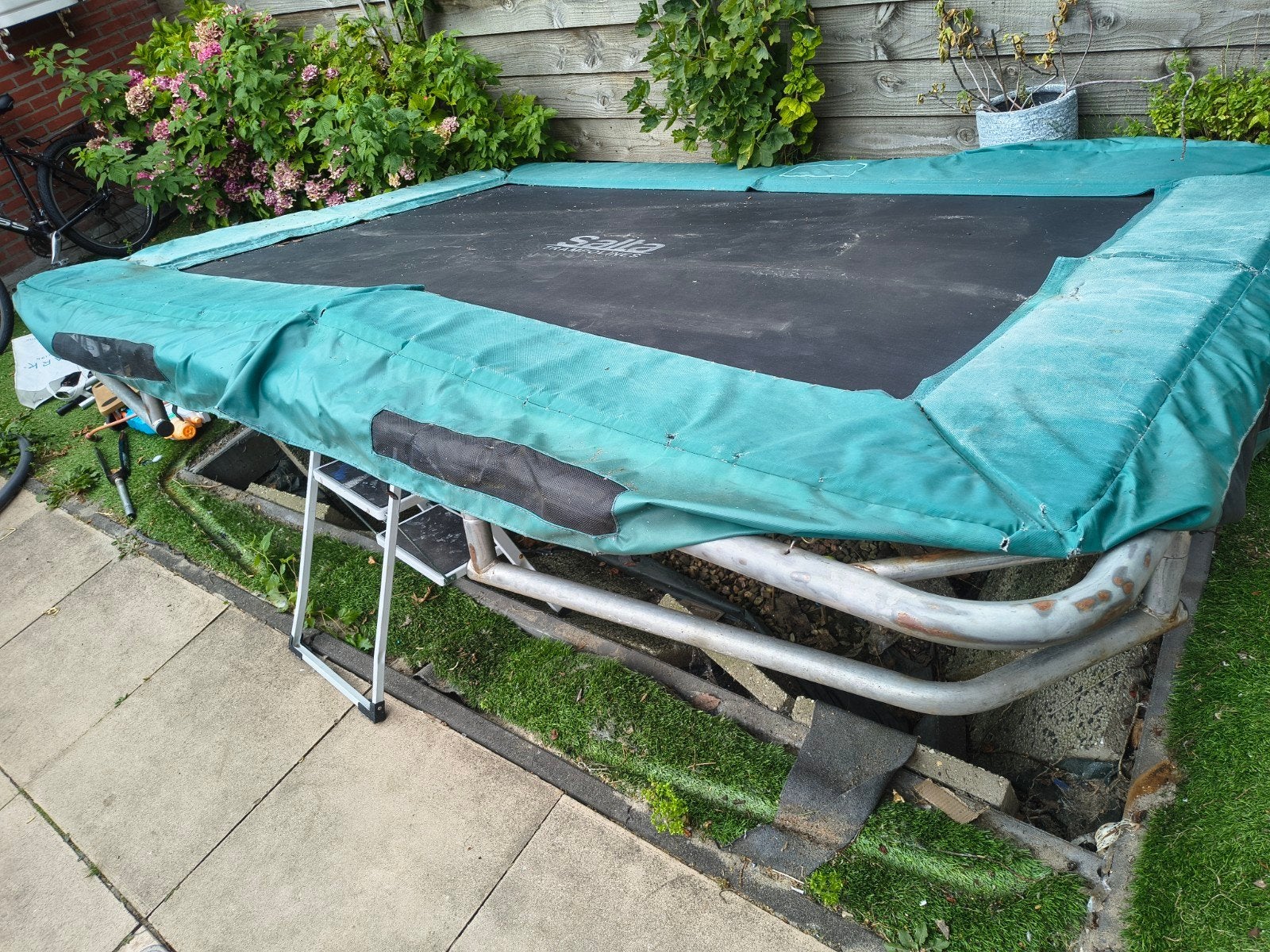 Gratis Salto Trampoline, Kinderen en Baby's, Speelgoed | Buiten | Trampolines, Ophalen, Gebruikt