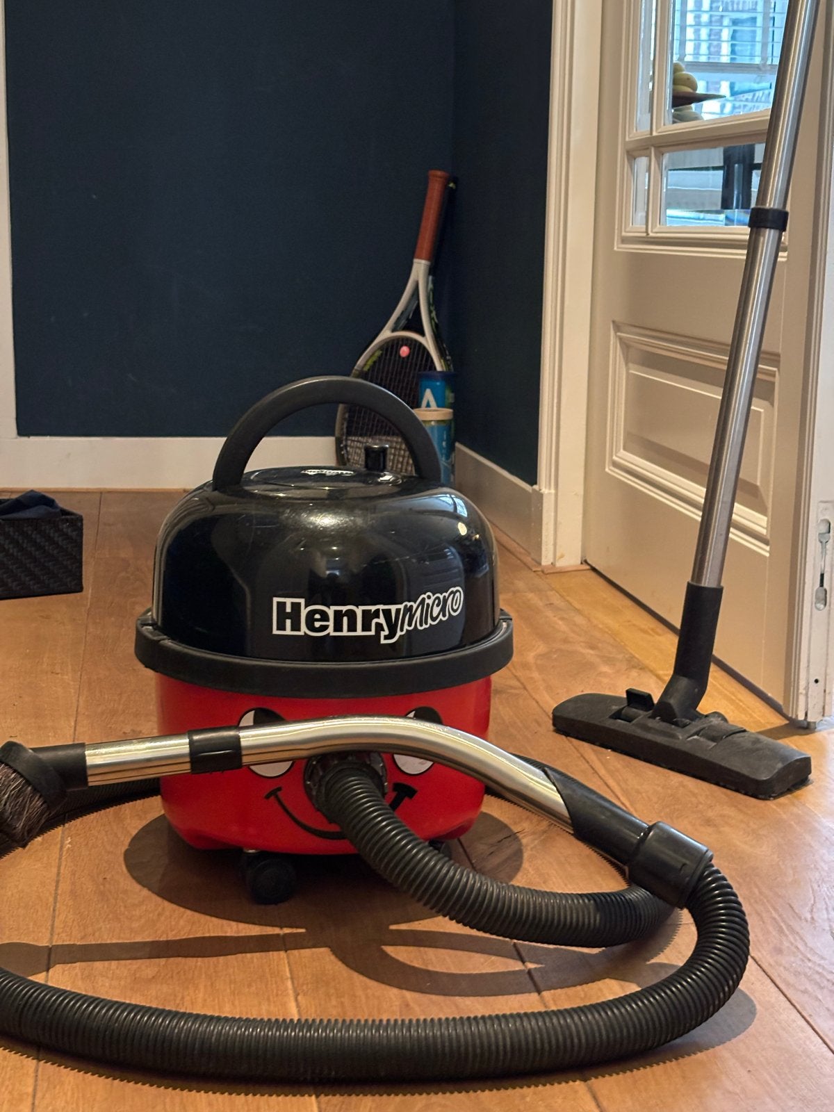 Henry Micro stofzuiger - Compact en krachtig, Inclusief accessoires, Gebruikt, Numatic, Sledestofzuiger