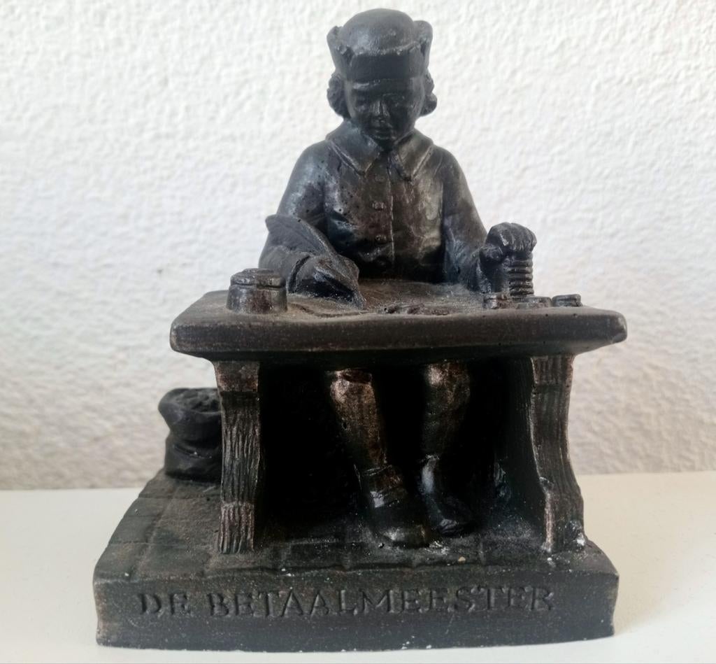 Vintage verzamel beeldje De betaalmeester, Ophalen of Verzenden, Zo goed als nieuw, Mens