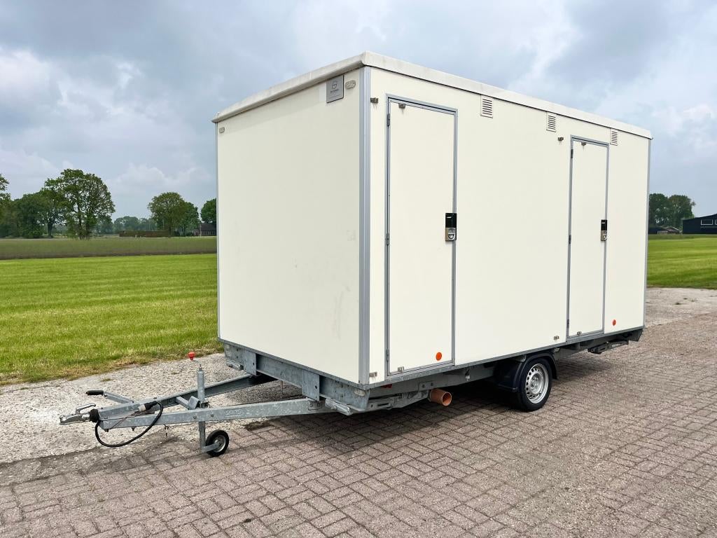 Mobiele sanitair wagen | Dubbele douche | Toilet, Ophalen