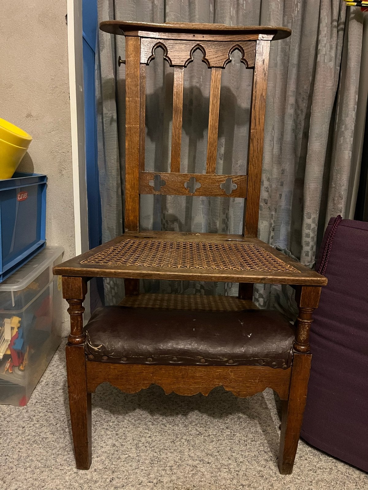 houten kerkstoel met rieten zitting 4 stuks, Ophalen