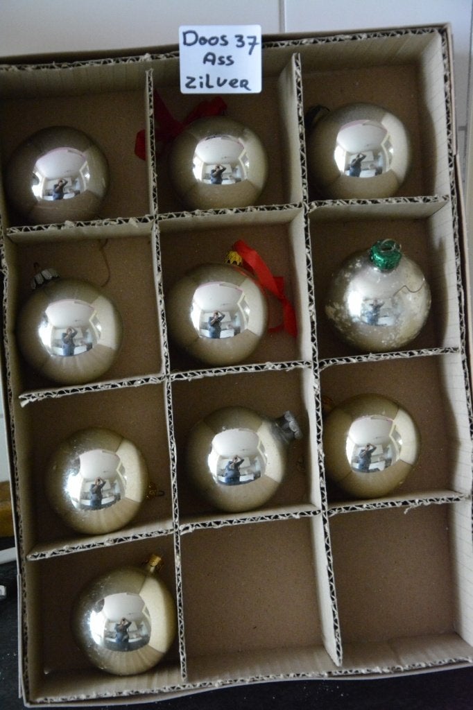 Kerstballen zilver Doos 37, Ophalen of Verzenden, Zo goed als nieuw