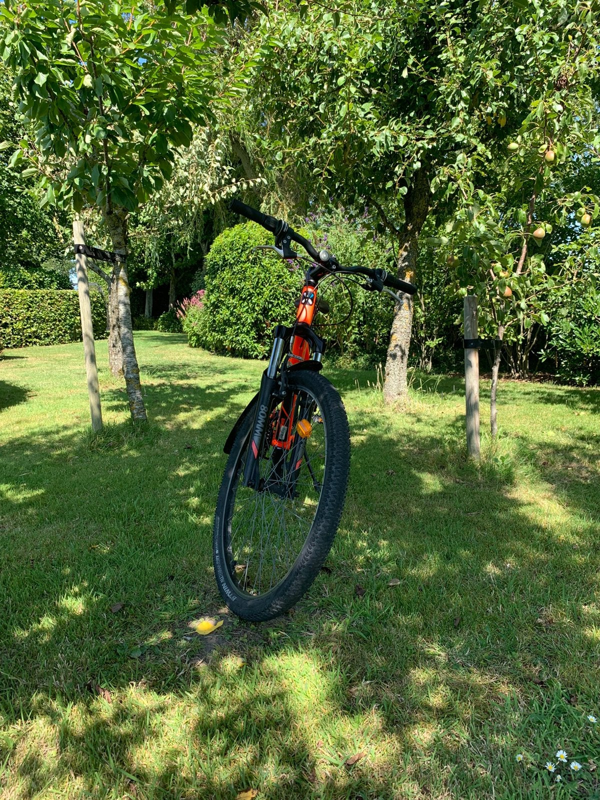 Fiets..”goed voor naar school”, Fietsen en Brommers, Ophalen, 24 inch of meer, Stuur 360° draaibaar, Aluminium