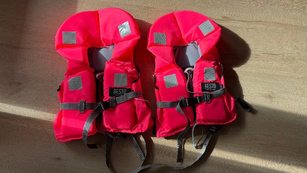 BESTO reddingsvesten voor kinderen (2 stuks), Watersport en Boten, Ophalen, Kind, Zo goed als nieuw, BESTO