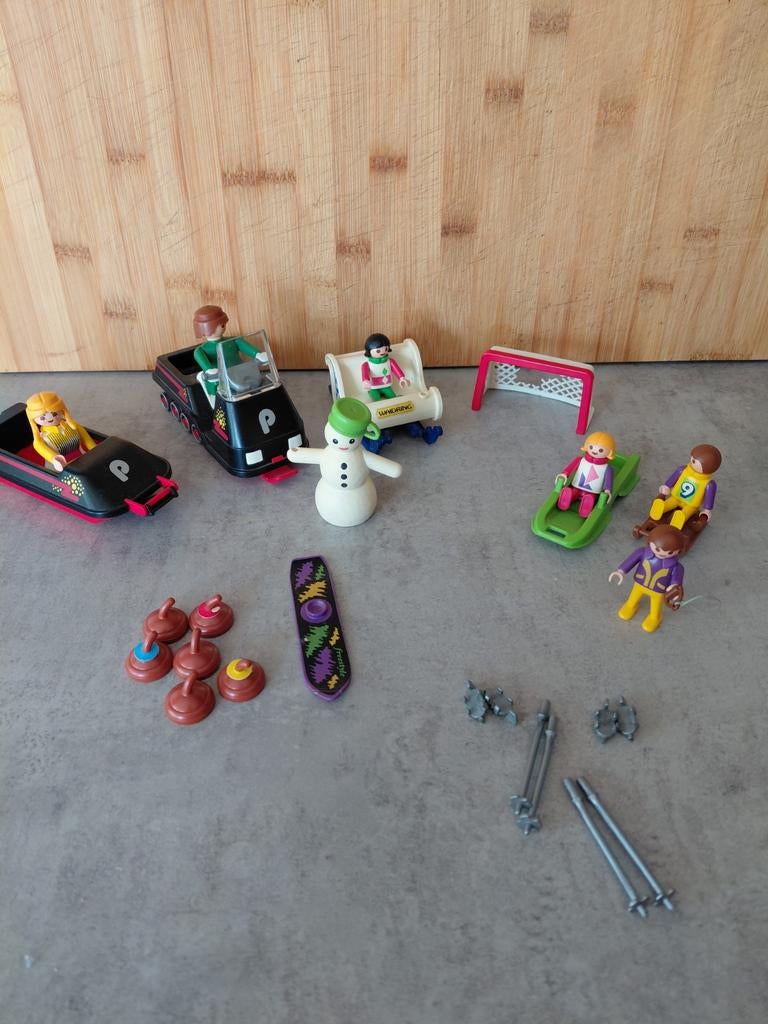 Playmobil wintersetje met figuren en accessoires, Ophalen of Verzenden, Gebruikt, Complete set