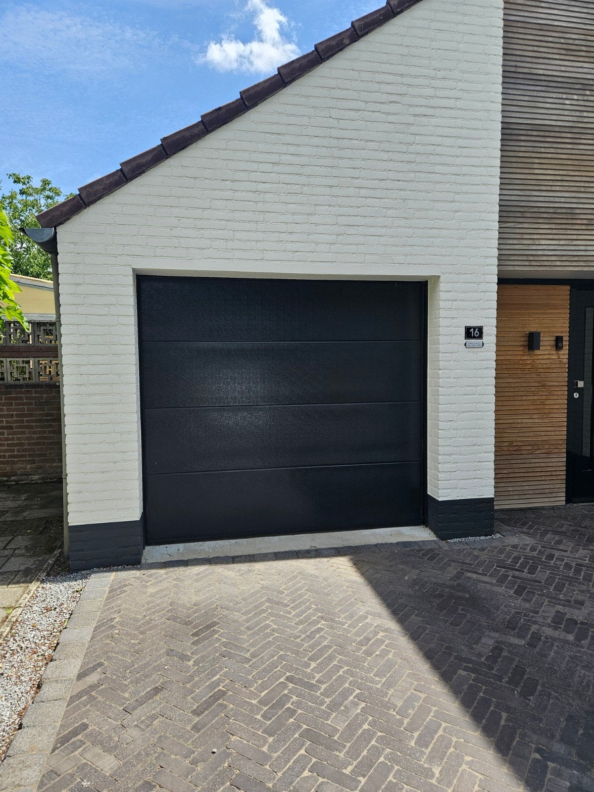 Gijs/ zwart RAL 7021 garagedeur met elektrische opener, Doe-het-zelf en Verbouw, Deuren en Horren, Ophalen, Gebruikt, 120 cm of meer