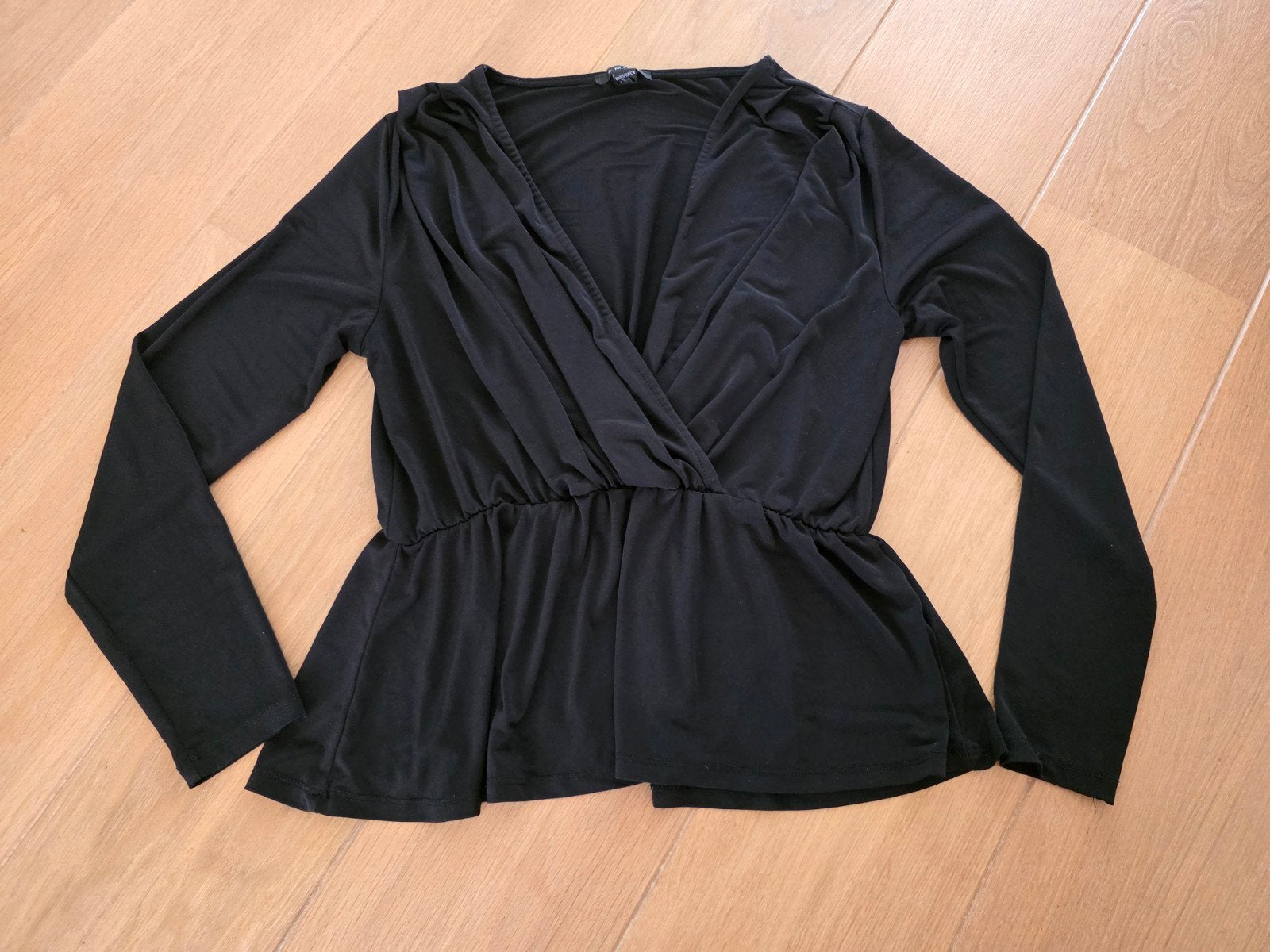Zwarte top, Amisu, maat M, Kleding | Dames, Maat 38/40 (M), Zwart, Ophalen of Verzenden, Zo goed als nieuw